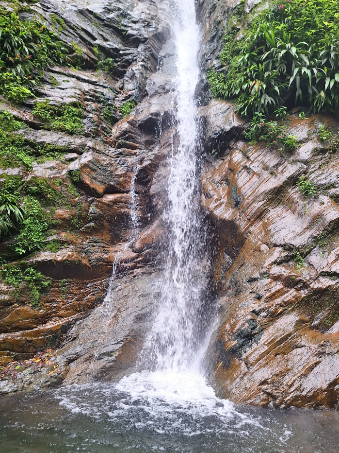 2CACHOEIRA CASTACA E PILOES