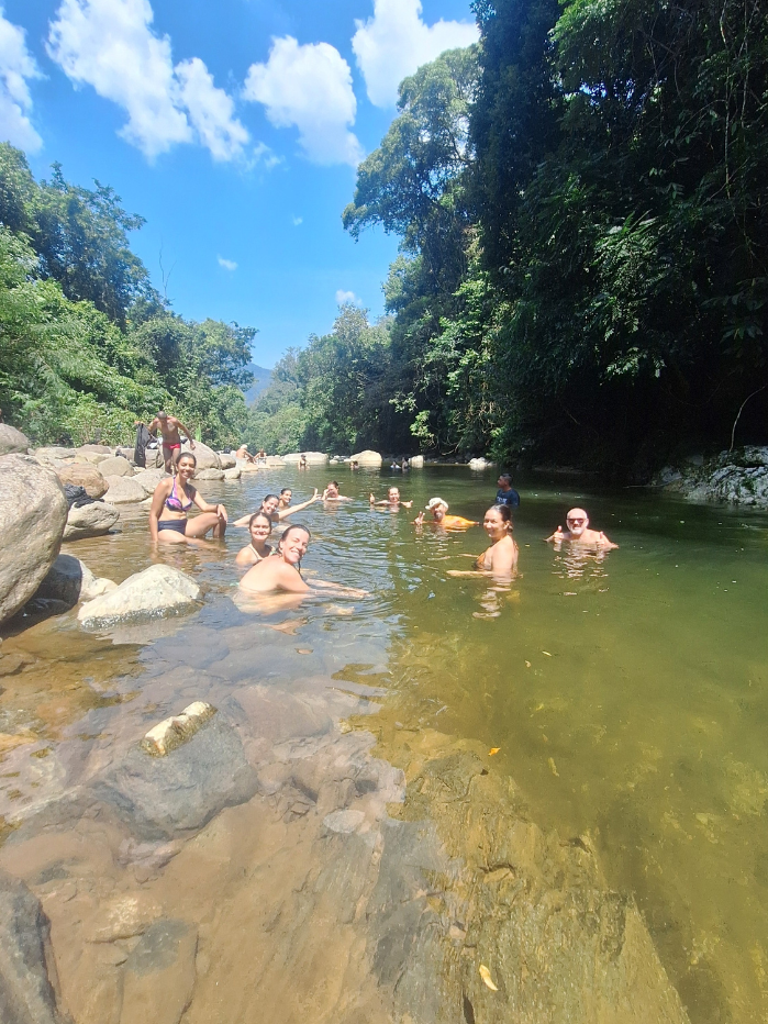 7CACHOEIRA CASTACA E PILOES