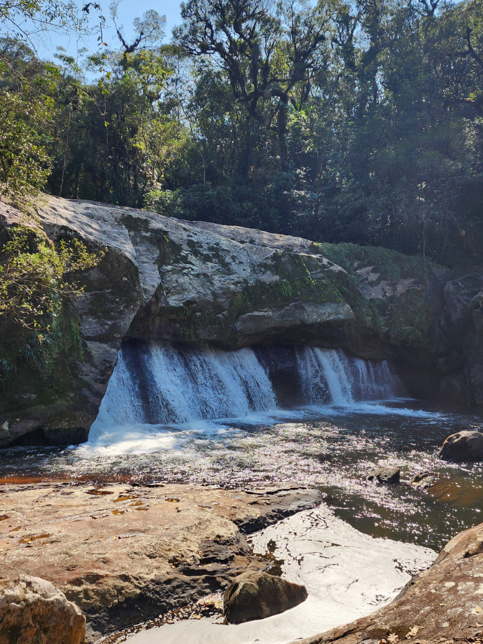 cachoeira-pedra-furada-biritiba-mirim8