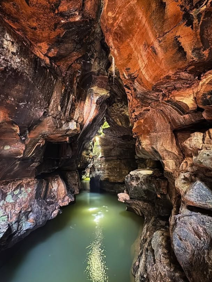 gruta-da-santa-parque-da-barreira-itarare2